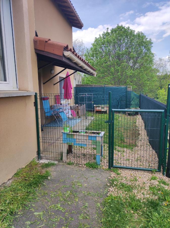 Apartamento F2 Exterieur Lit King Size Brives-Charensac Exterior foto